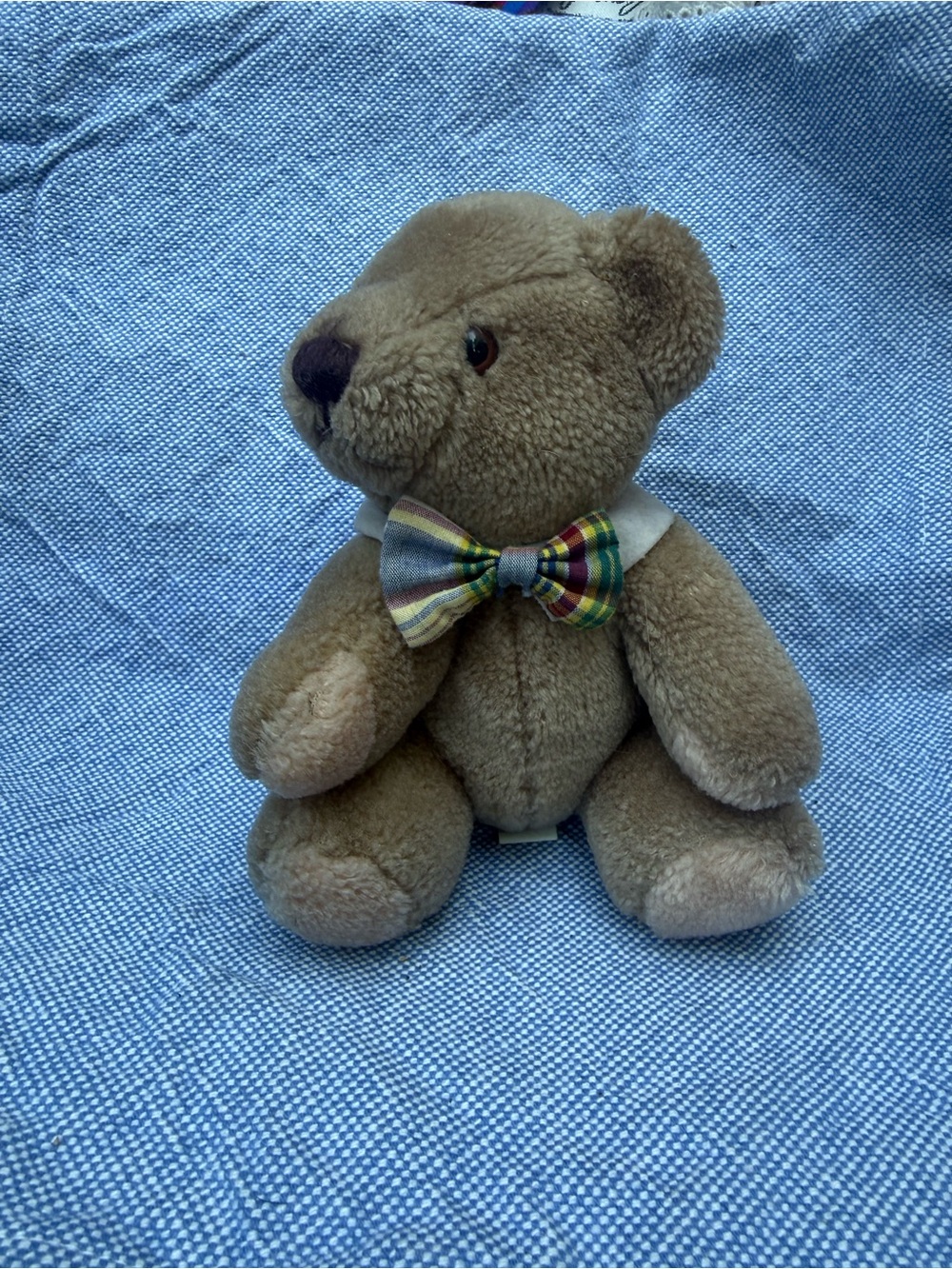 1982 Gund plush 6โ teddy bear tan brown plaid bow tie collectible made in Korea